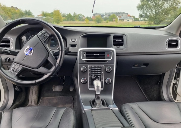 Volvo S60 cena 32900 przebieg: 294000, rok produkcji 2013 z Augustów małe 172